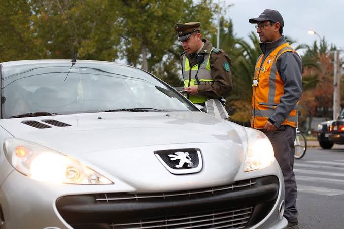 Imagen de apoyo: Si un triciclo motorizado de carga transita sin placa patente, ¿Carabineros puede retirarlo de circulación?