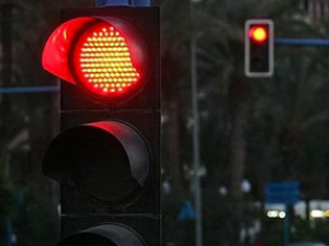 Imagen de apoyo: La luz roja intermitente equivale a: