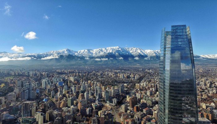 Imagen de apoyo: La velocidad máxima en zonas urbanas es de: