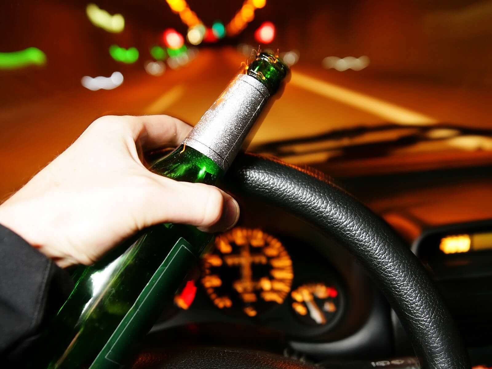 Imagen de apoyo: Se considera (conducción bajo la influencia del alcohol) cuando la concentración en la sangre está entre: